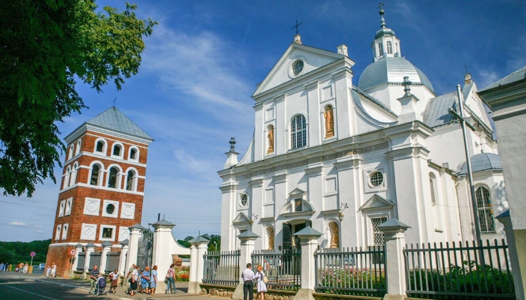 kostel (1).jpg